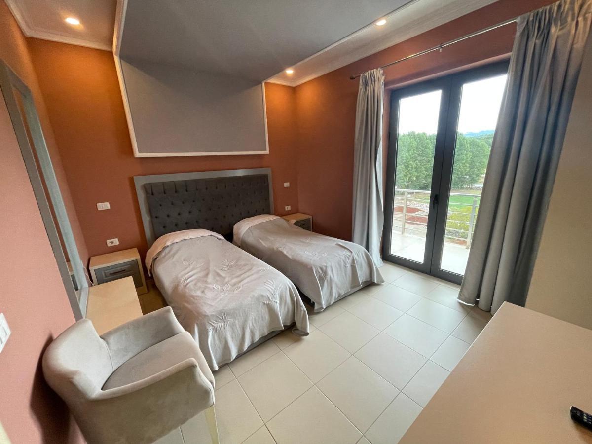 Hotel Kthella Resort Rreshen Exterior photo